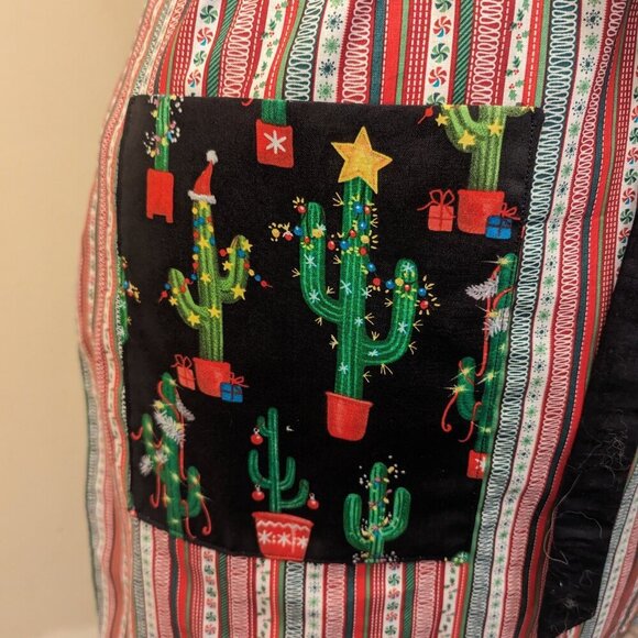 NWT Handmade Reversible Apron - Christmas cactus and stripes - One Size - OOAK - Picture 4 of 4